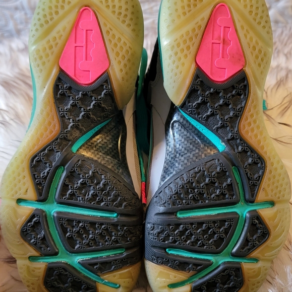 Nike LeBron 9 South Beach (GS) - Picture 3 of 5